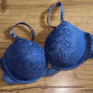 Victoria’s Secret Very Sexy push up bra